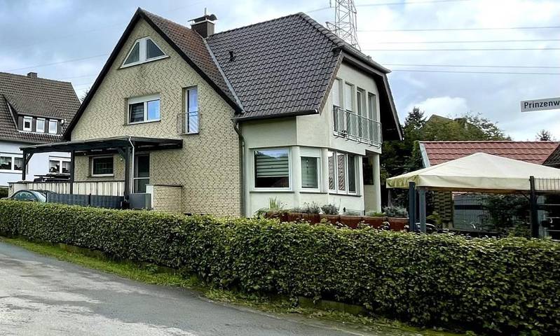 Ferienwohnung für 4 Personen, mit Terrasse und Garten sowie Ausblick in Porta Westfalica