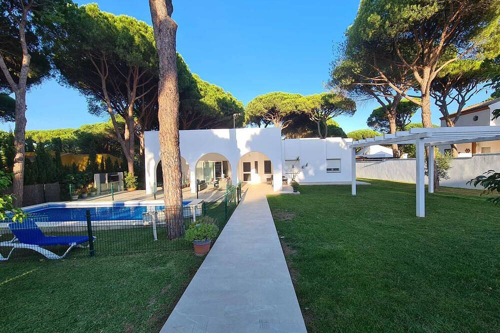Villa mit Privatem Pool in Roche, Conil de la Frontera, Spanien für 8 Personen in Roche, Conil de la Frontera
