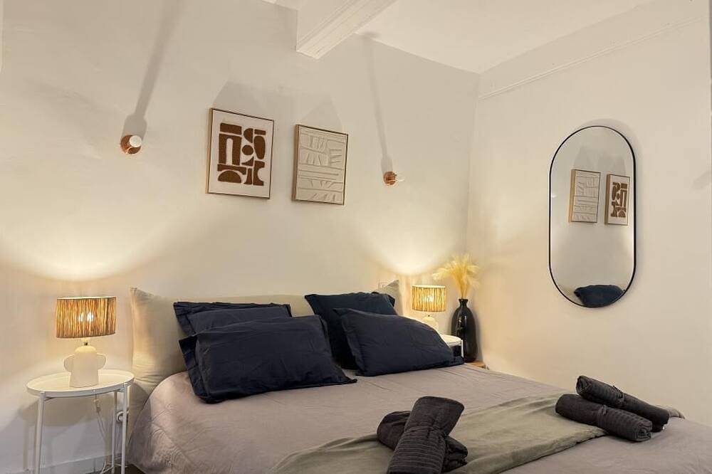 Entire apartment, Cosy & peaceful loft - Extra center - 300 meters from Cours Mirabeau in Aix-en-Provence, Aix-en-Provence region