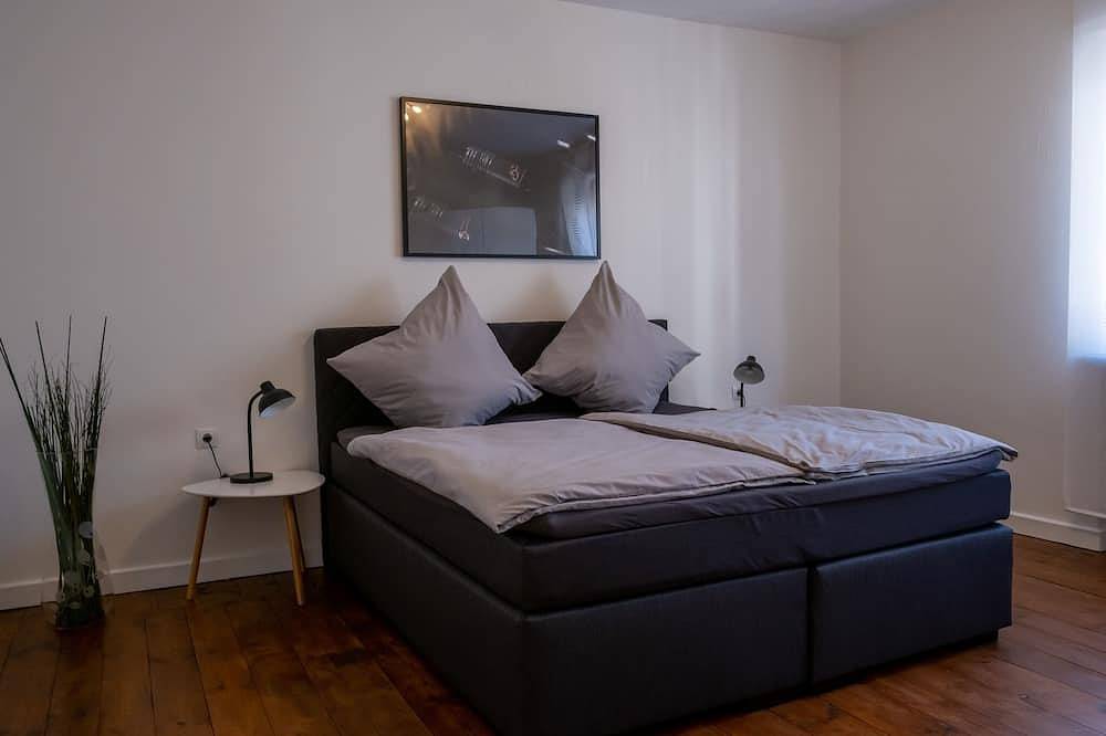 Ganze Wohnung, Urlaub im Weingut -  Ferienwohnung \"Bienengarten\" in Koblenz in Güls, Koblenz