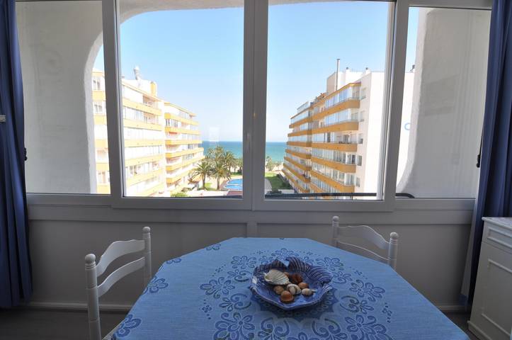 Appartement de vacances pour 3 personnes, avec balcon et vue sur l’océan, animaux acceptés à Roses