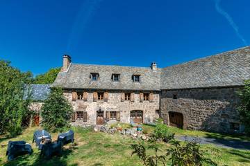 Gîte pour 8 Personnes dans Brion (Lozère), L'Aubrac, Photo 1