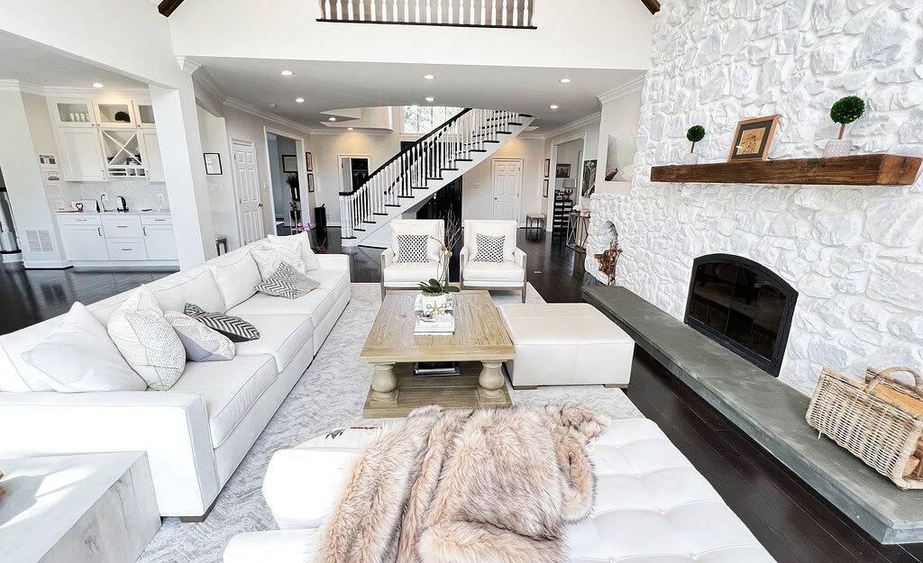 Luxe and Serene Living in Rural Potomac in Country Home w/ Hot Tub, Sauna in Travilah, Maryland