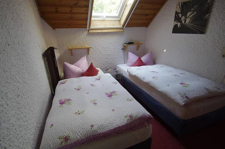 Ferienwohnung für 3 Personen, mit Balkon und Garten sowie Sauna in Hofbieber - 2