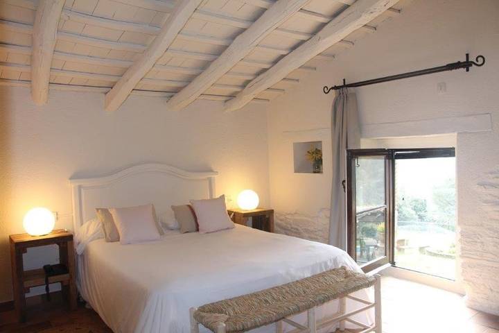 Hôtel pour 2 personnes, avec piscine ainsi que jardin et vue à Montseny - 3