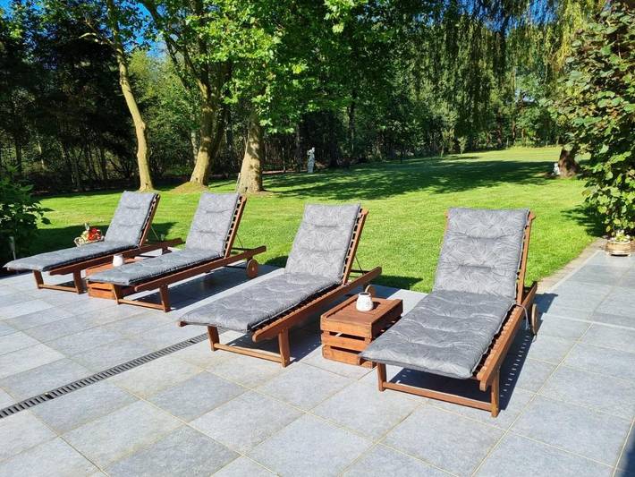Location de vacances pour 6 personnes, avec Balcon et Terrasse ainsi que Jardin et Vue à Genk