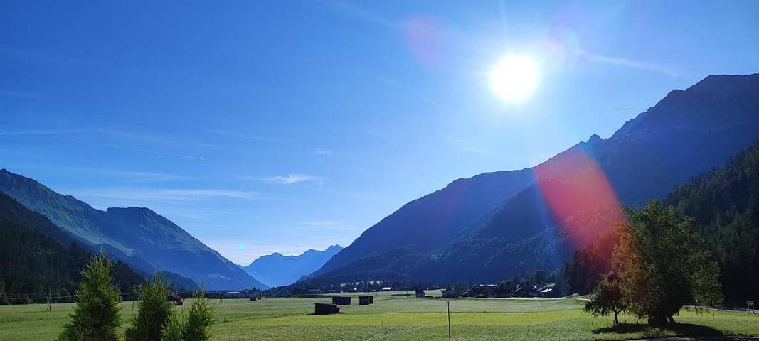 Ferienwohnung für 4 Personen, mit Balkon und Garten sowie Ausblick in Bach - 3