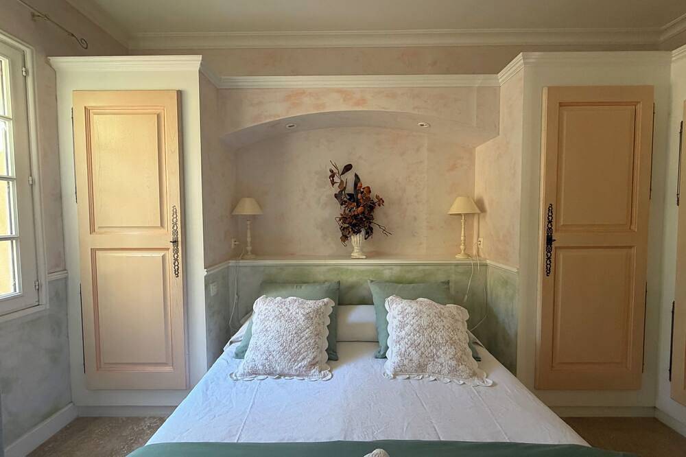 Saint Mediers: Provencal villa with private pool near Uzes in Montaren-et-Saint-Médiers, Nimes und Umgebung