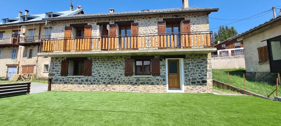 Hôtel pour 2 personnes, avec vue et terrasse, animaux acceptés à Beuil - 2