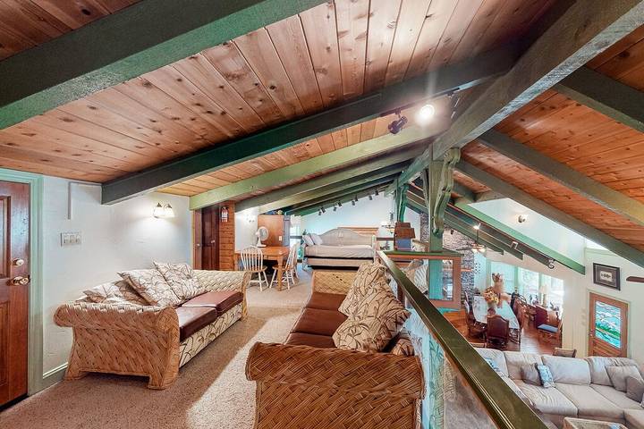 Vacation rental for 12 people, with balcony, with pets in Bass Lake