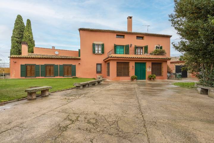 Estudio para 4 personas, con Jardín en Provincia de Lleida - 2