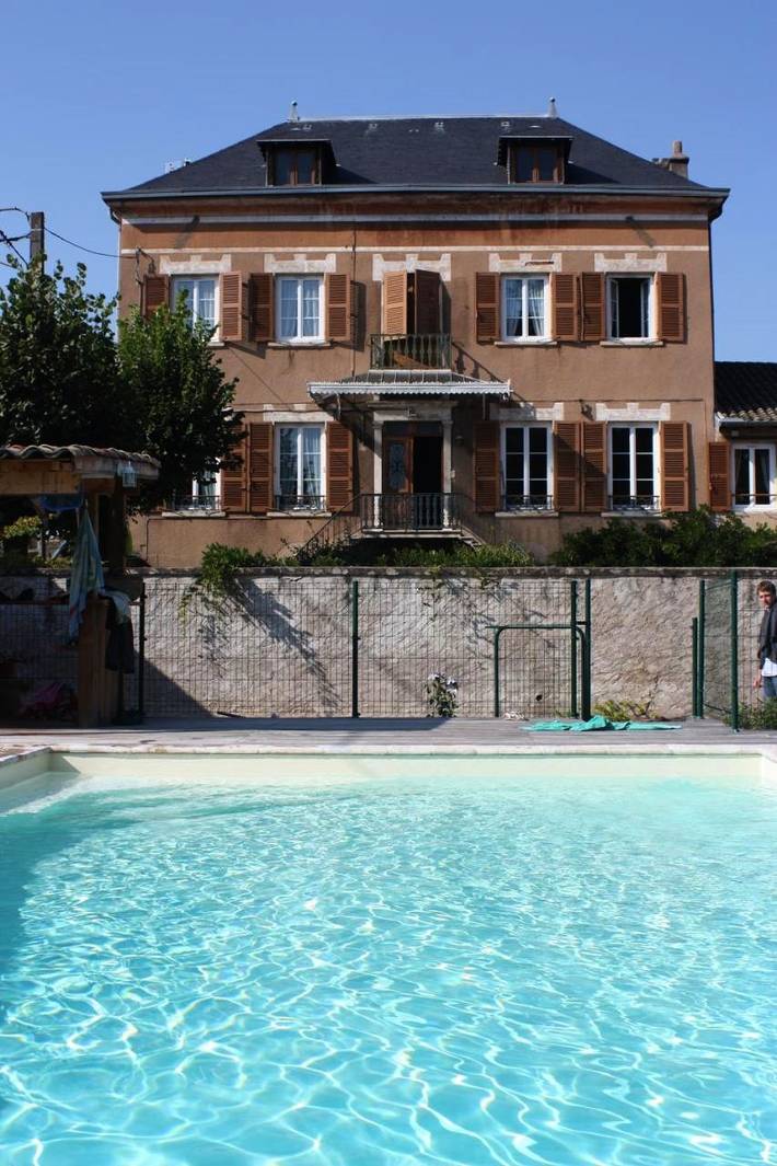 Chambre d’hôte pour 2 personnes, avec jardin ainsi que piscine et vue