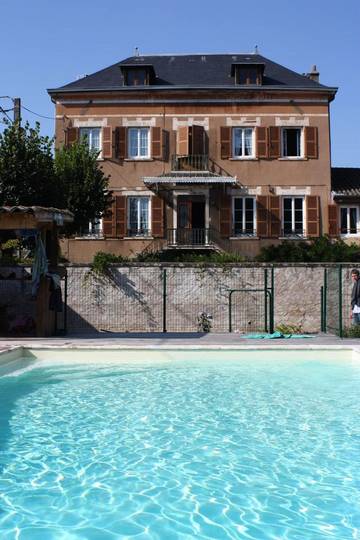 Chambre d’hôte pour 2 personnes, avec piscine ainsi que vue et jardin à Saint-Jean-d'Ardières