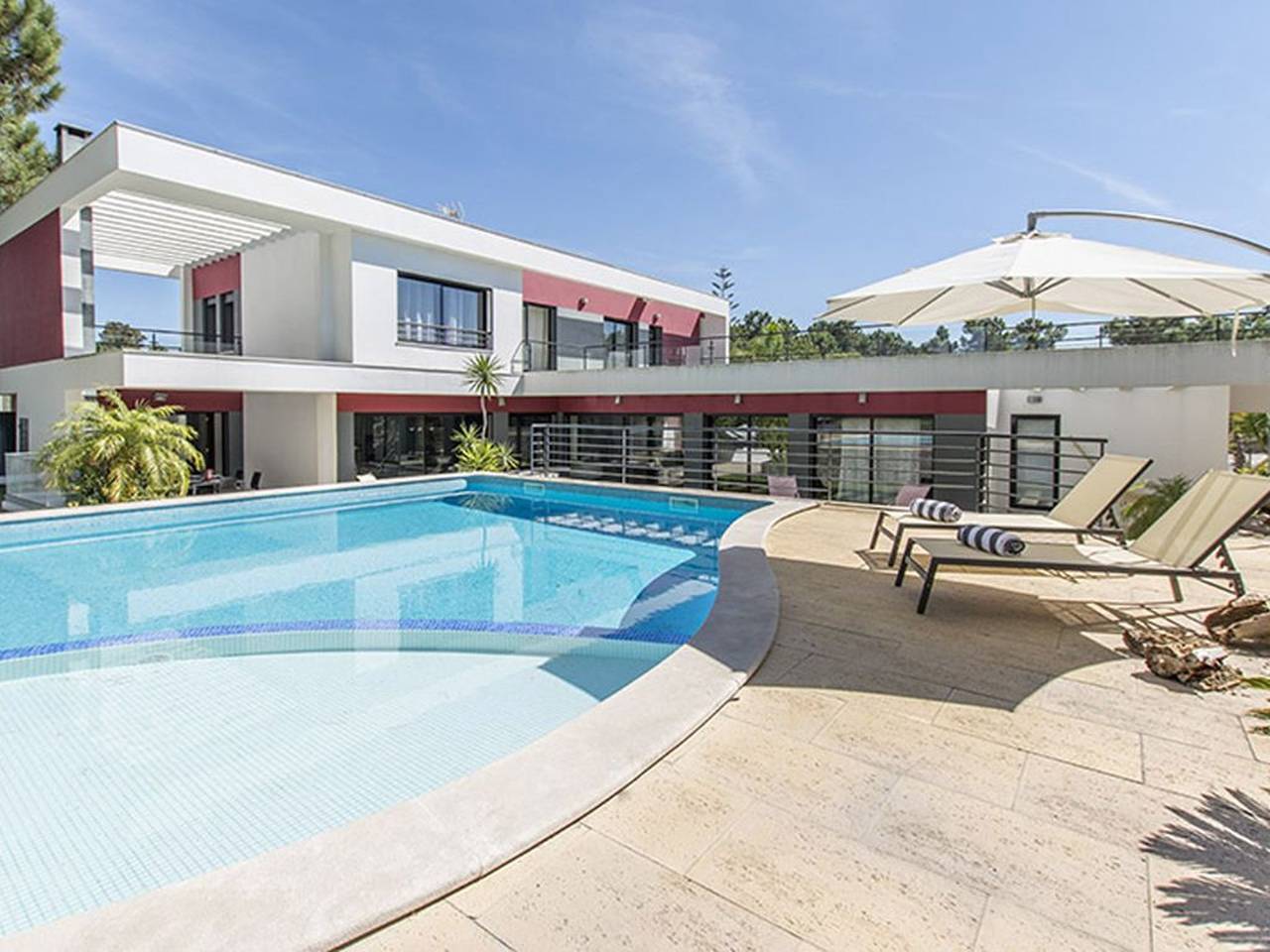 Marvellous Troia Villa | 4 Bedrooms | Villa Andola Platina | Private Pool | Pool Table | 200m to Beach in Sol Tróia, Carvalhal