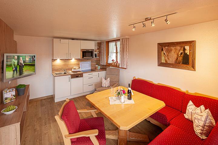 Hütte für 3 Personen, mit Garten und Sauna sowie Ausblick und Balkon in Oberstdorf - 2