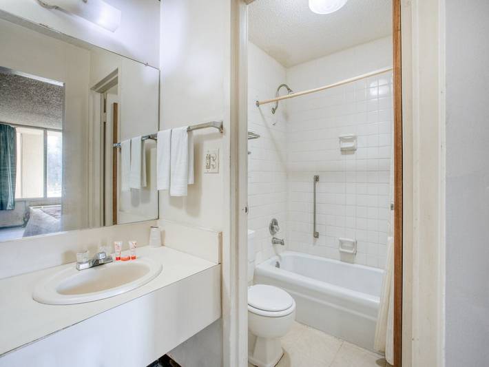 Ganze Wohnung, Petersburg, Virginia | Kingsize-Bett | Rauchen in Prince George County