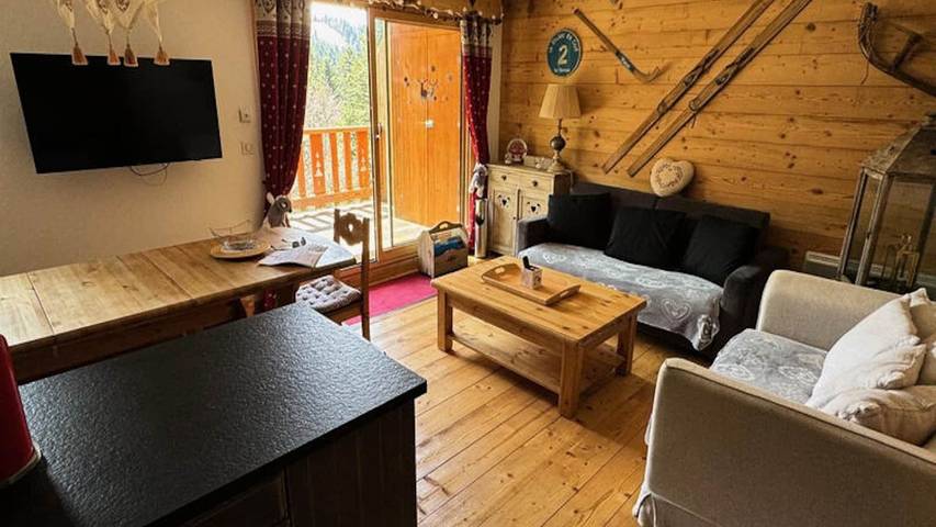 Chalet pour 9 personnes, avec balcon dans Le Lioran