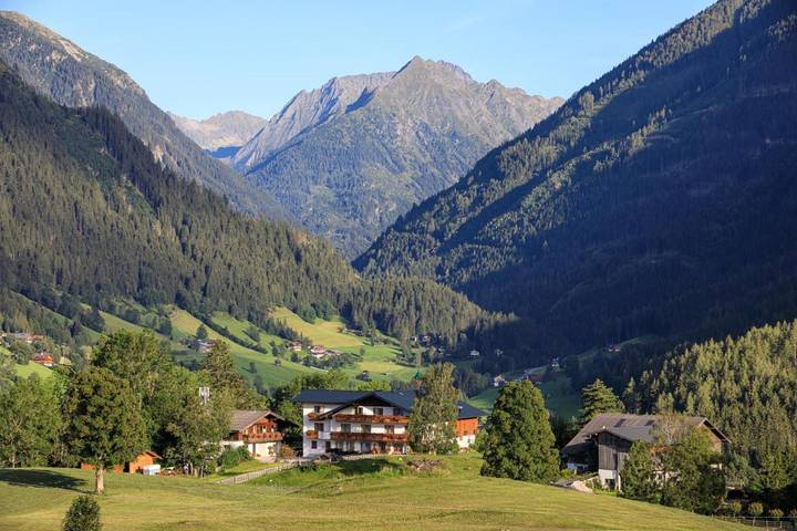 B&B für 3 Personen, mit Balkon und Terrasse sowie Garten und Ausblick in Rohrmoos