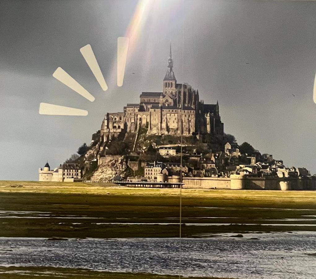 Appartement entier, One-Bedroom Apartment in Avranches, Baie du Mont-Saint-Michel