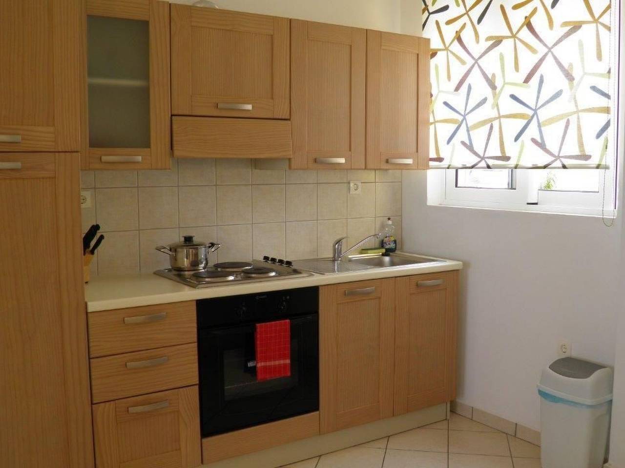 Hel leilighet, Ferieleilighet for 8 personer med hage in Kato Stalos, Agia Marina