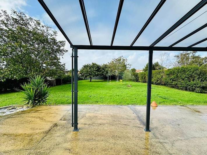 Location de vacances pour 6 personnes, avec terrasse à Genouillé - 4