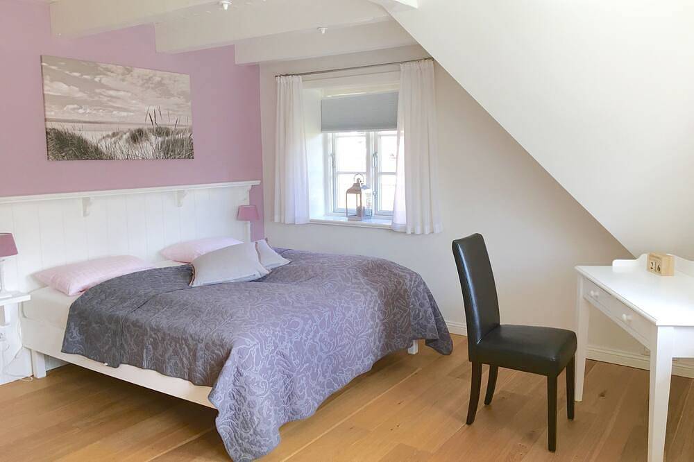 Traumurlaub in Nieblum auf Föhr im exklusiven, gemütlichen Landhaus unter Reet in Nieblum, Föhr