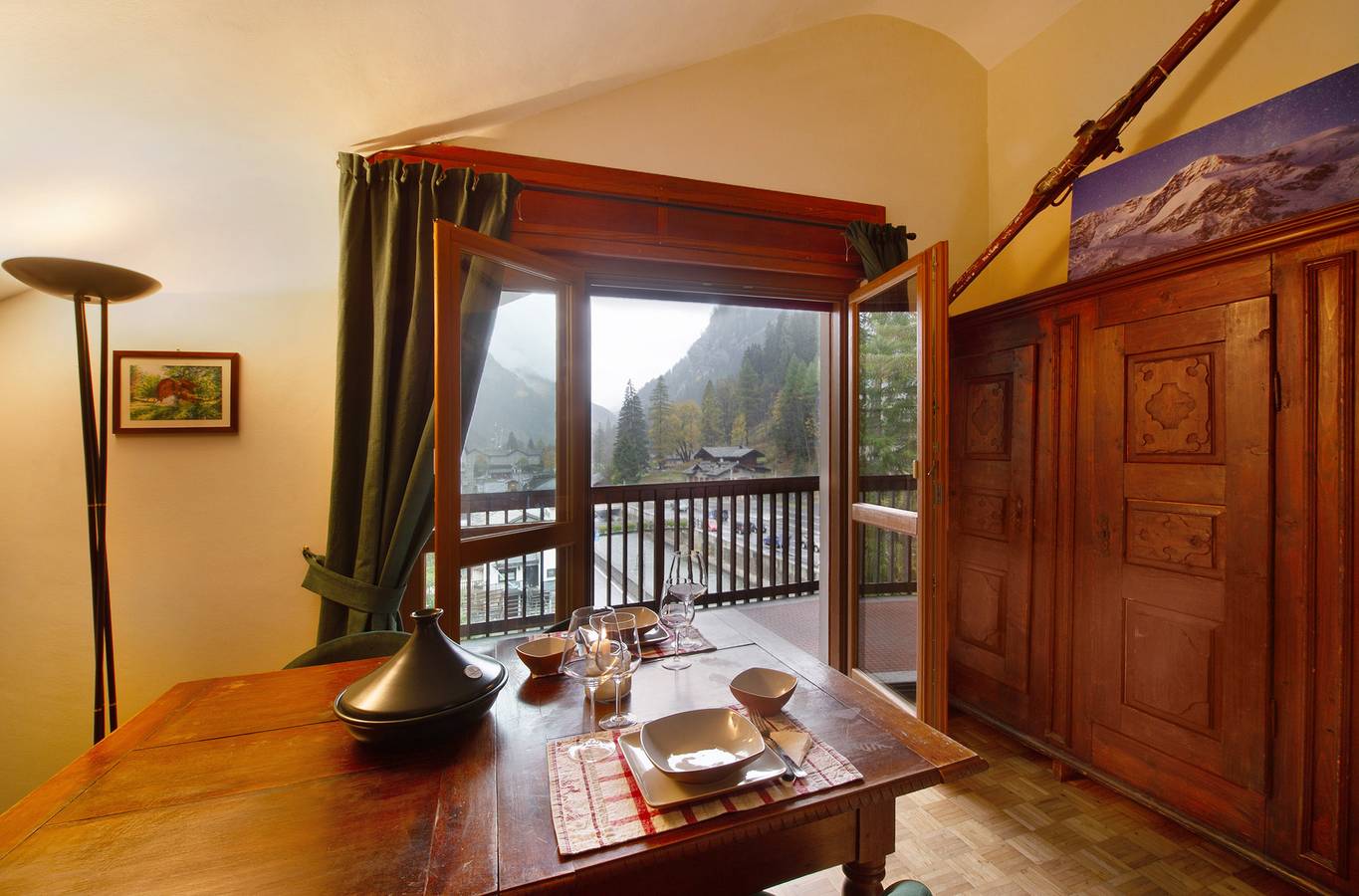 Appartamento intero, Appartamento 'Finestra Sul Monte Rosa' con vista sulle montagne, giardino in comune e Wi-Fi in Gressoney-Saint-Jean, Comune di Gressoney-Saint-Jean