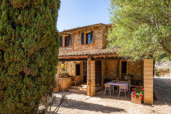 Rural Home “Finca Bona Feina” with Mountain View, Pool, Terraces & Balcony in Artà, East Majorca