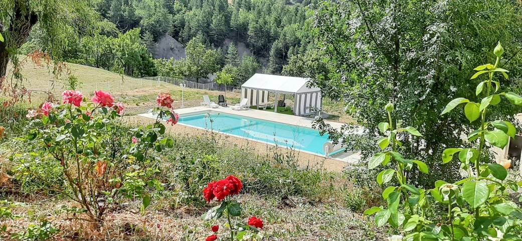Chalet para 5 personas, con piscina y jardín - 1