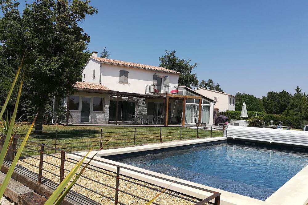 Schönes Haus im Luberon in Viens, Regionaler Naturpark Luberon