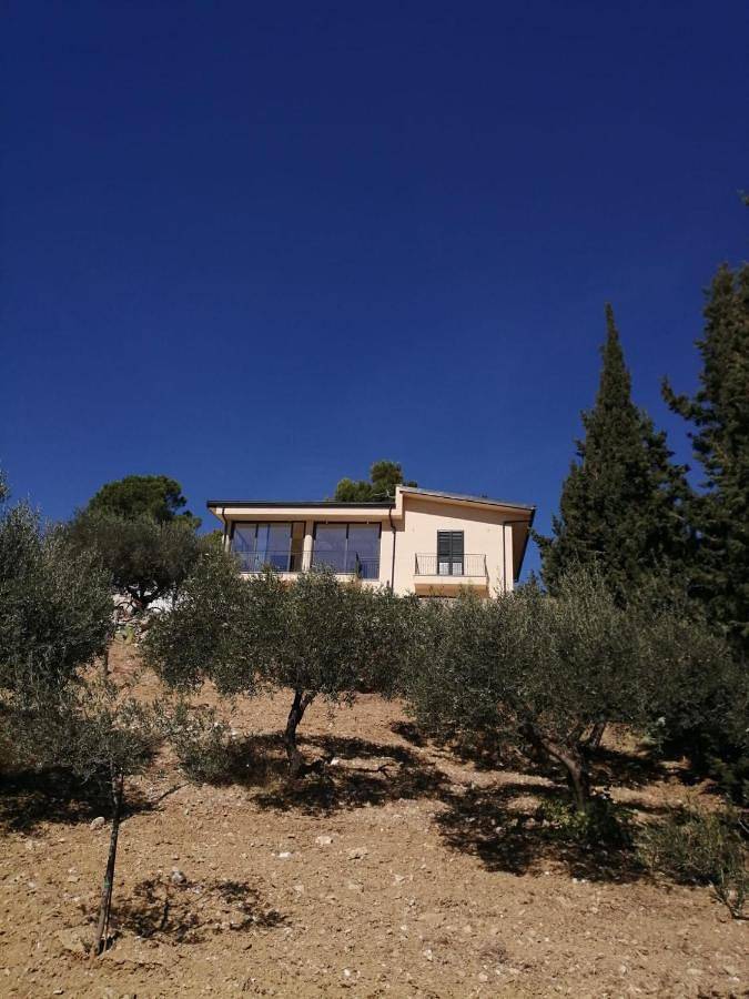 Appartamento per 7 persone, con Balcone e Terrazza nonché Giardino e Panorama a Favara