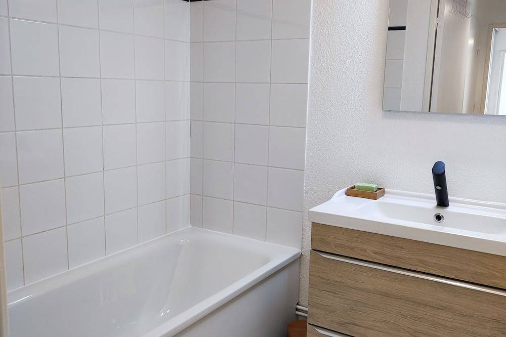 Entire apartment, Montereau F.y. Appart Rénové, 3 Pièces 2 Chambres 1 Balcon, Calme et Agréable in Montereau-Fault-Yonne, Seine-et-Marne