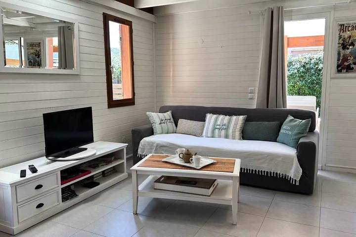 Chalet pour 6 personnes, avec jardin et piscine à Gujan-Mestras