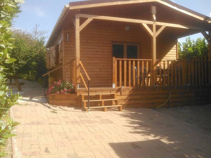 Gîte pour 4 personnes, avec Balcon et Terrasse ainsi que Jardin et Vue dans Saint-Andelain