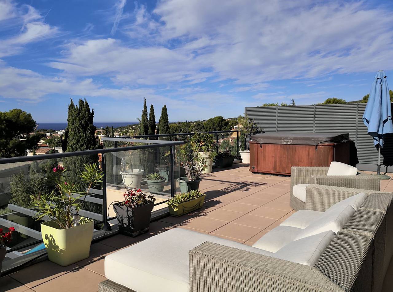 Appartement entier, Azur & Vous - T3 de standing classé 4**** in Bandol, Région de Toulon