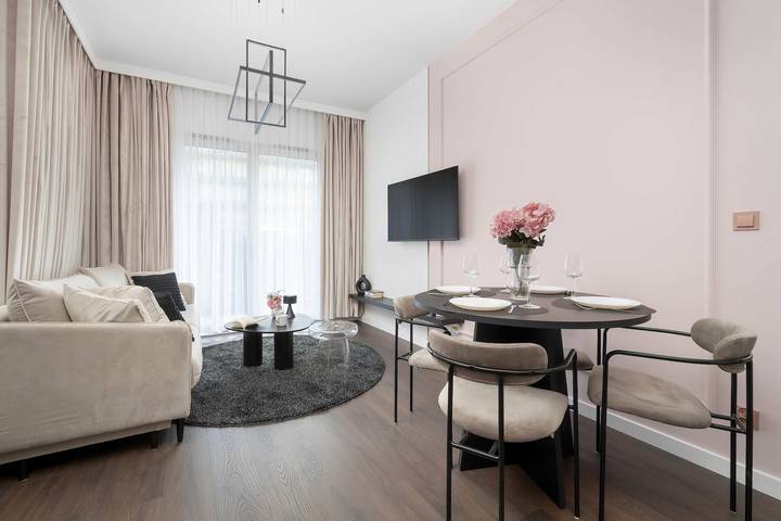 Ferienwohnung für 4 Personen, mit Balkon/Terrasse, kinderfreundlich in Breslau