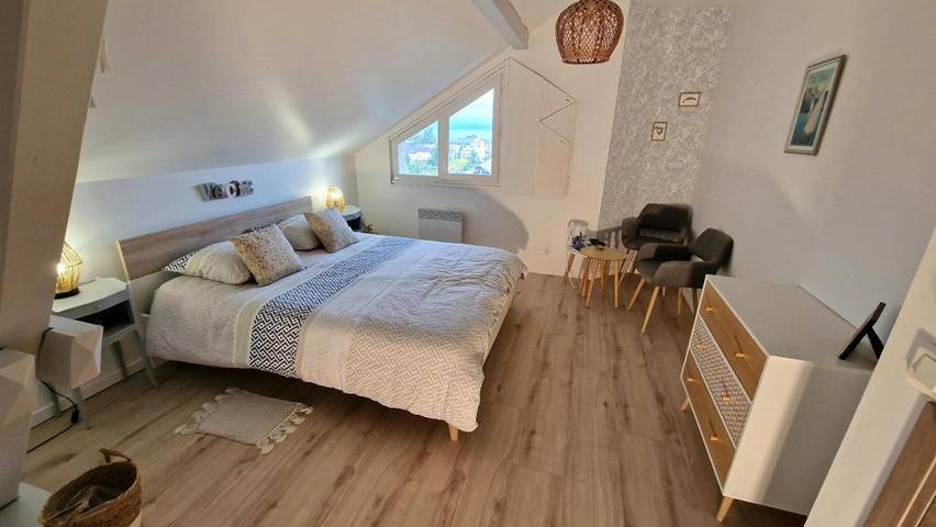 Chambre d’hôte pour 3 personnes, avec jardin et piscine ainsi que vue et vue sur le lac dans Lac Léman (France) - 3