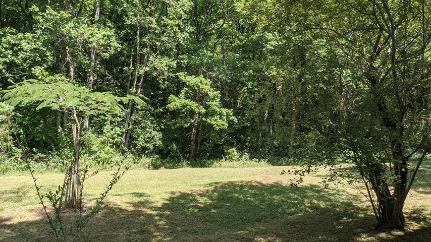 Gîte pour 5 personnes, avec piscine ainsi que terrasse et jardin à Lissac-sur-Couze - 2