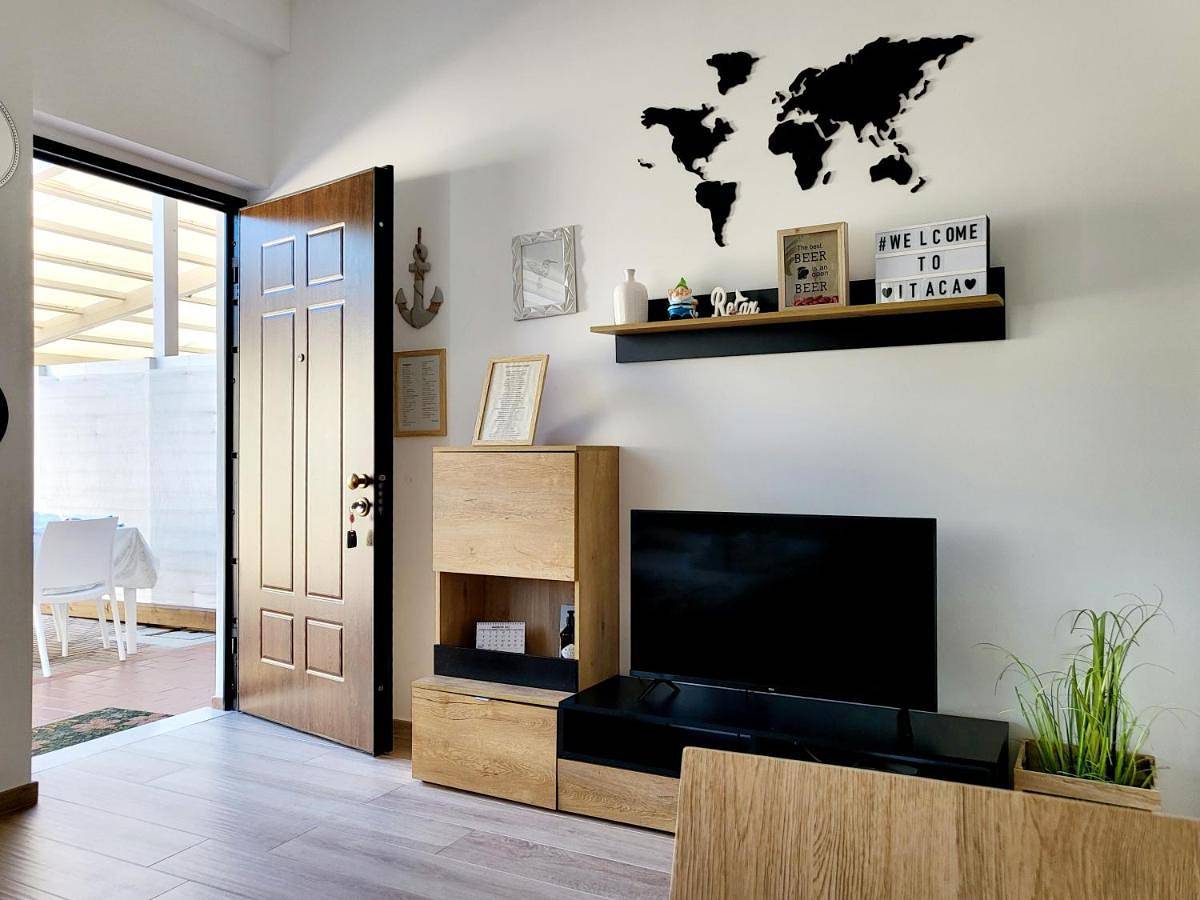 Itaca in Fermo, Provincia di Fermo