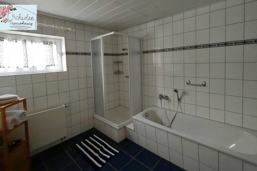 Ganze Wohnung, Ruhig gelegenen Ferienwohung in Reichshof Eckenhagen in Reichshof, Oberbergischer Kreis