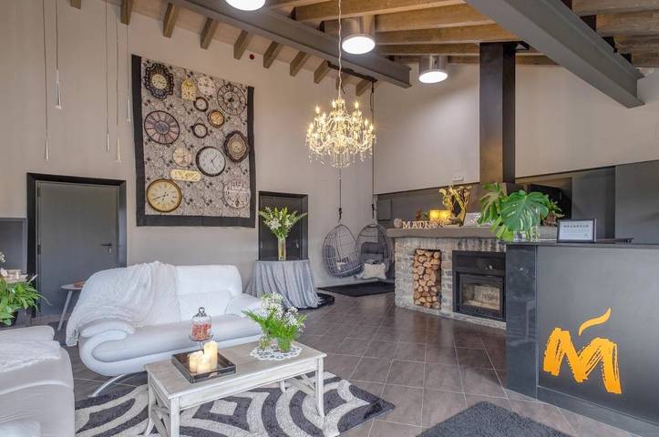 Maison d’hôte pour 2 personnes, avec Terrasse et Jardin ainsi que Bassin pour enfant et Piscine