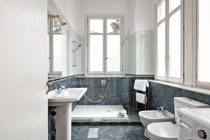 Villa für 16 Personen, mit Ausblick und Terrasse in Como - 4