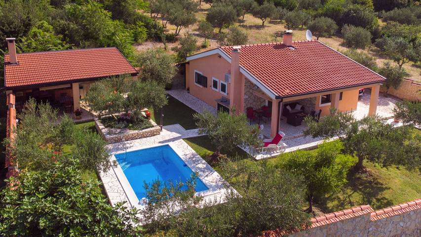 Villa Marija Desne by Villas Guide in Dubrovnik-Neretva