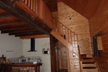 Gîte pour 9 personnes, avec terrasse et jardin à Sazos