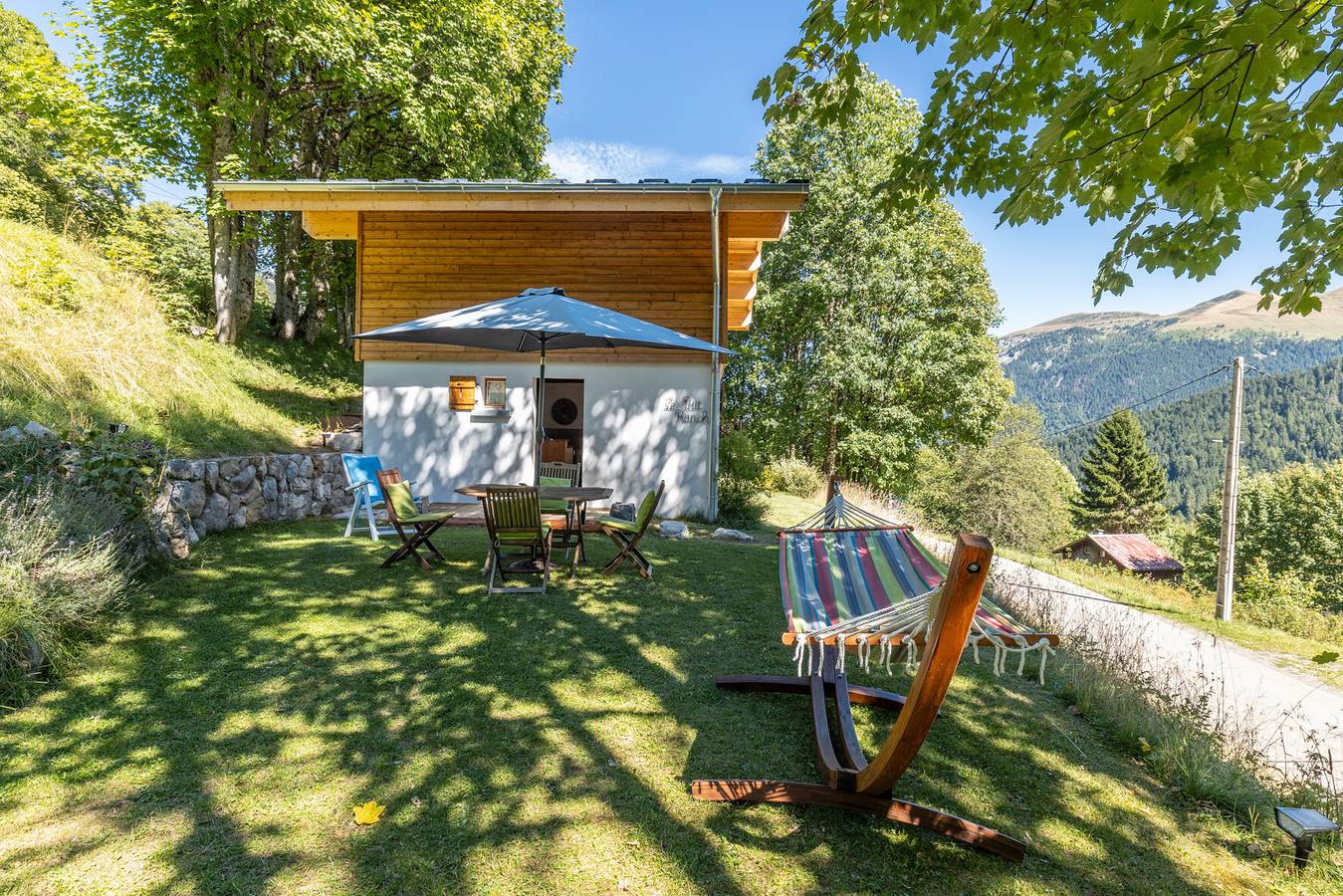 Chalet "Le Petit Ranch" with Mountain View and Private Garden in Le Reposoir, Bonneville region
