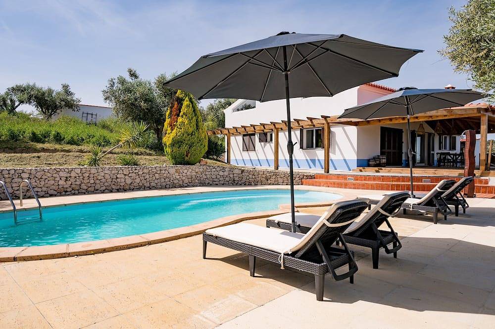 Hill with fabulous views Dam with swimming pool in Montargil, Distrito de Portalegre