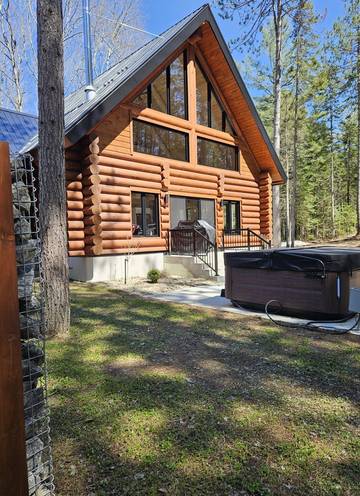 Chalet pour 6 personnes, avec jardin ainsi que jacuzzi et balcon dans Canada