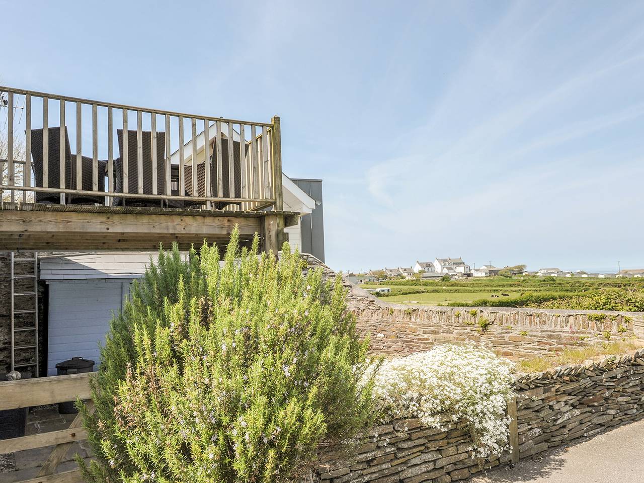 The Blue House in Tintagel, Pentire Point - Widemouth