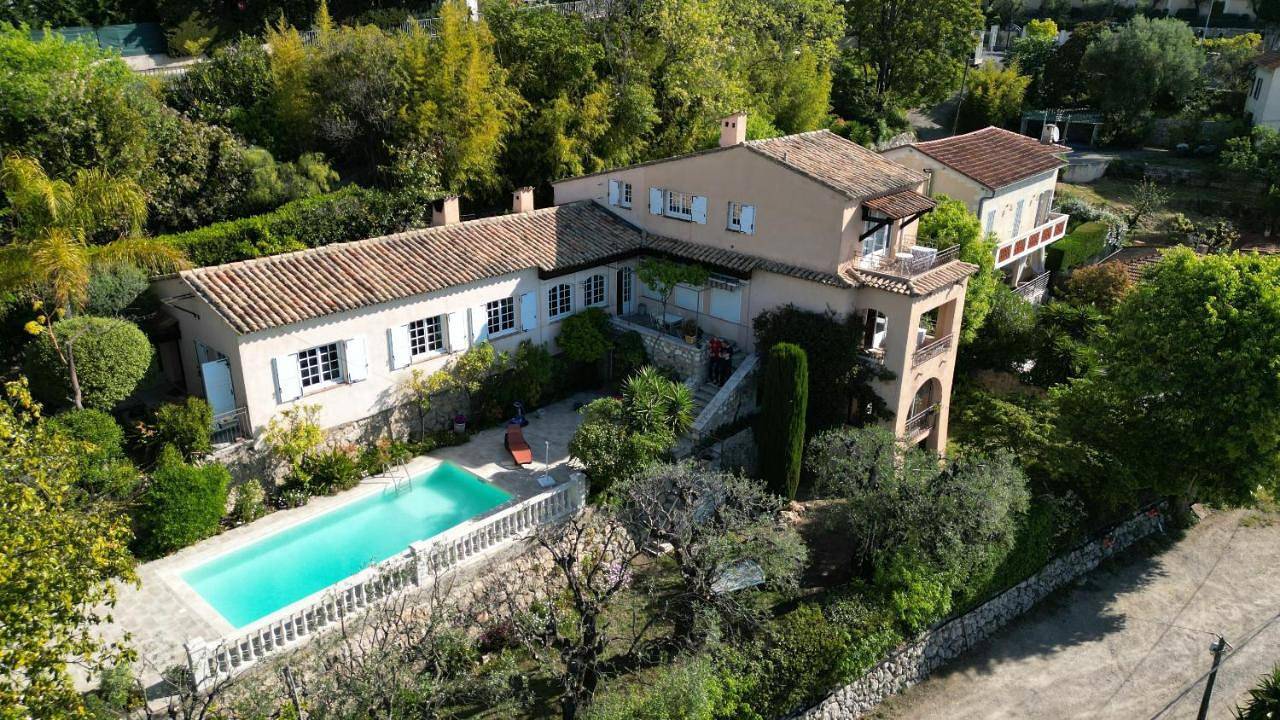 Les petites terrasses in Grasse, Côte méditerranéenne (France)