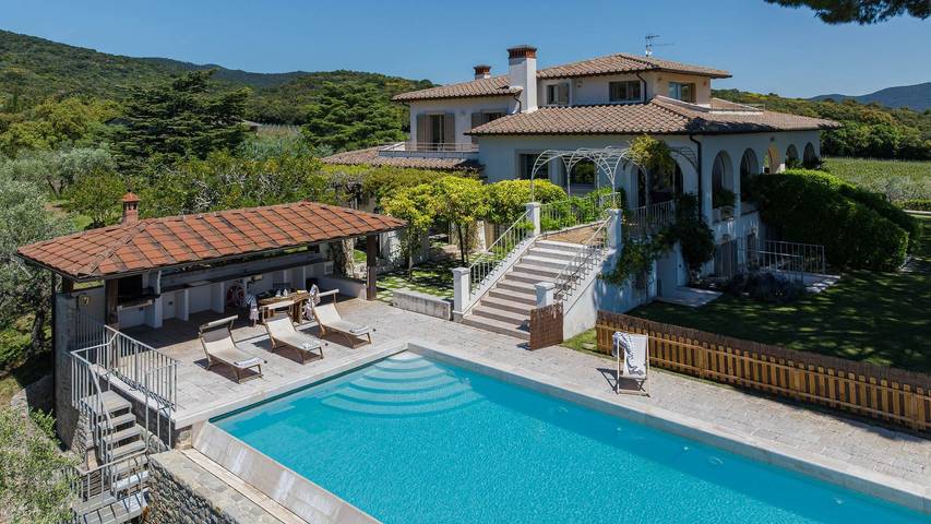 Villa für 12 Personen, mit Terrasse und Garten in Castiglione della Pescaia